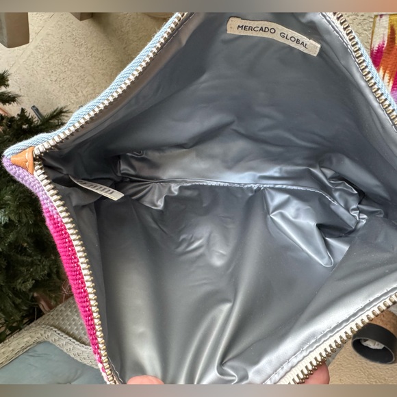 Mercado Global Rosa Tote & Cristina Cosmetic Pouch in Raspberry Paleta - Picture 12 of 16